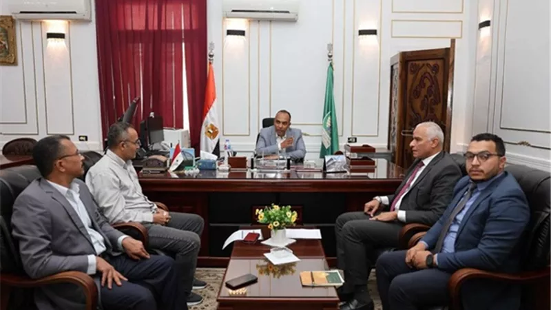 خطة لتقنين أوضاع الصناعات ودعم المشروعات الصغيرة بالمنيا