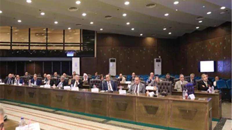أيمن عاشور: 26 ألف منحة قدمتها الجامعات في عام 2025/2026