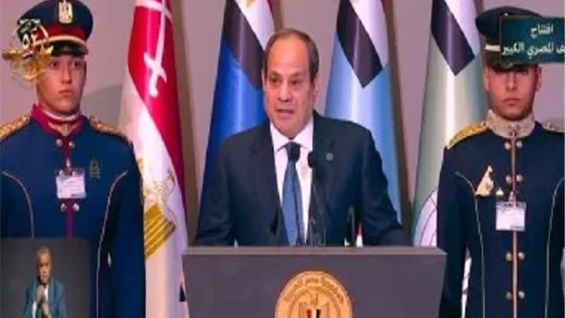 الرئيس السيسي: الحفاظ على أمن مصر يحتاج الفهم والوعي بجانب العمل