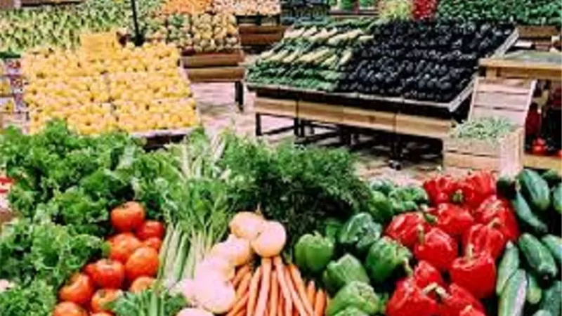 شعبة الخضر والفاكهة تكشف تأثير زيادة البنزين على الأسعار