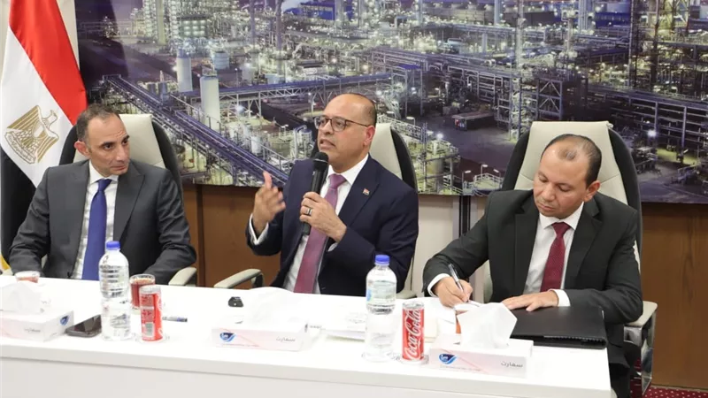 وزير العمل يفتتح ورشة تثقيفية حول قانون العمل الجديد