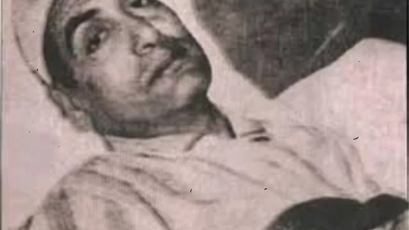 إرادة الله فوق الجميع وأديت واجبي نحو بلدي.. حكاية وصية محمد فوزى