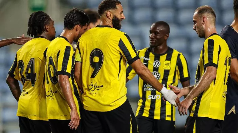 اتحاد جدة يتحرك لتمديد عقد نجمه قبل خسارته مجانا