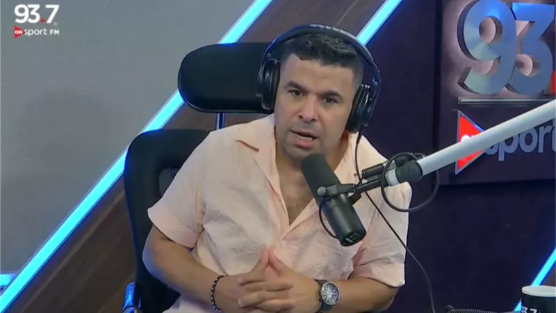 بين الأهلي والزمالك.. خالد الغندور يسأل: 