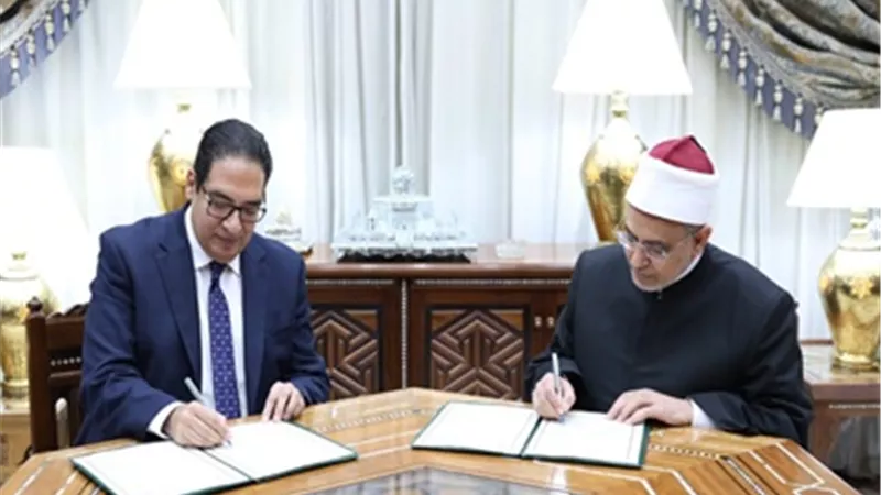عبد الصادق: حريصون على تبادل الخبرات مع جامعة الأزهر