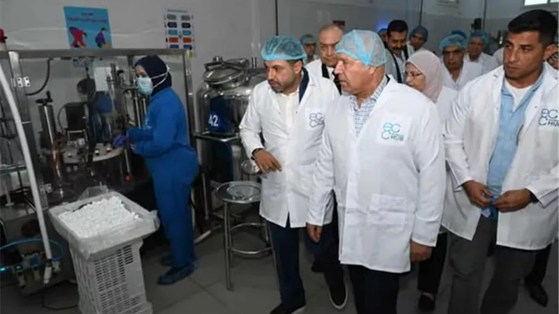 وزير الصناعة يفتتح 3 خطوط دوائية في المنطقة الصناعية بجمصة