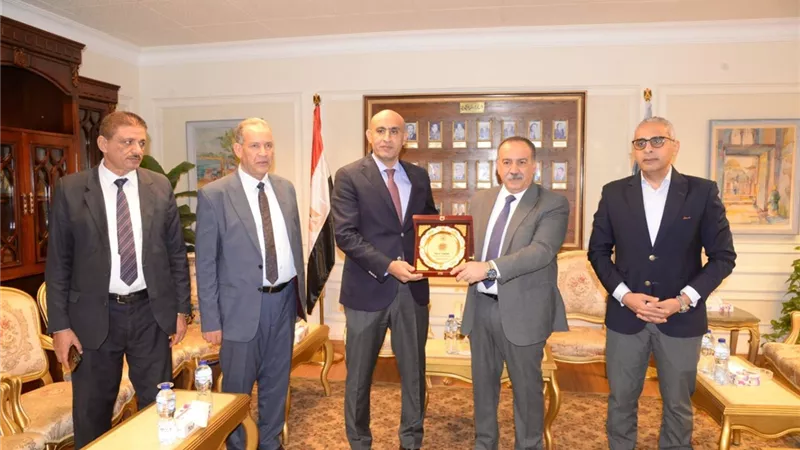 محافظ أسيوط يستقبل وزير التربية والتعليم