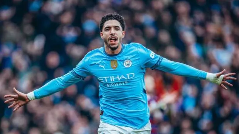 مرموش يُزين قائمة مانشستر سيتي أمام فياريال بدوري أبطال أوروبا