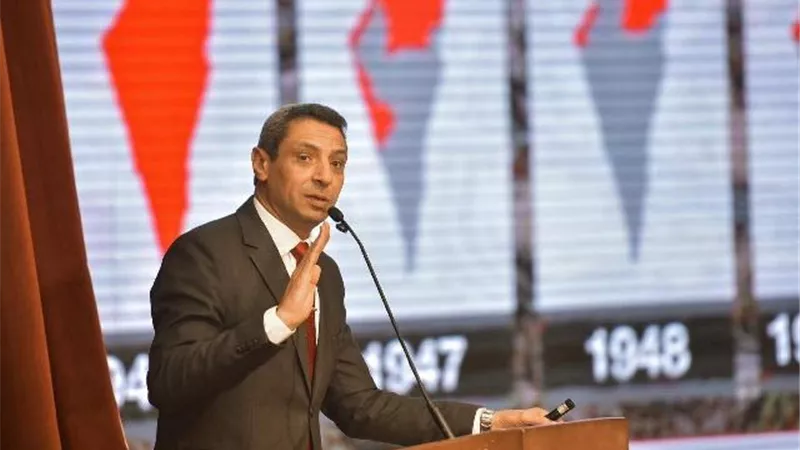 الشاذلي يشهد ندوة 