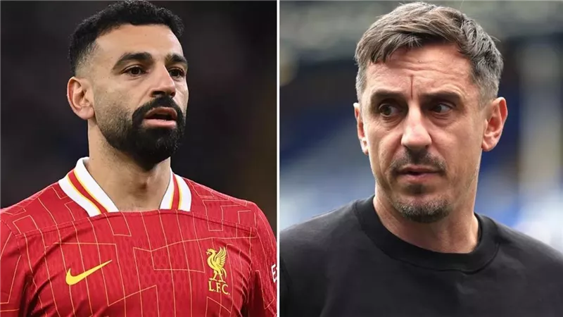 جاري نيفيل: محمد صلاح يمكنه اللعب حتى عمر 52 عامًا