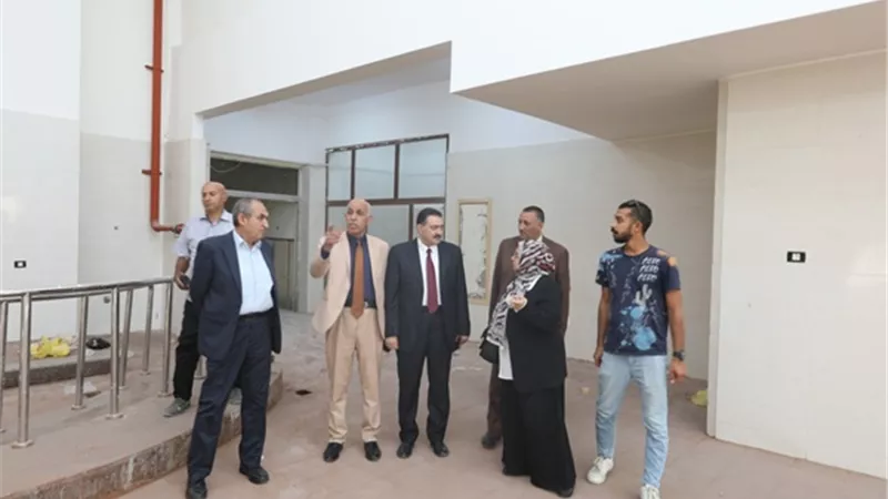 رئيس جامعة كفر الشيخ يتفقد معامل ومدرجات كلية الطب البيطري
