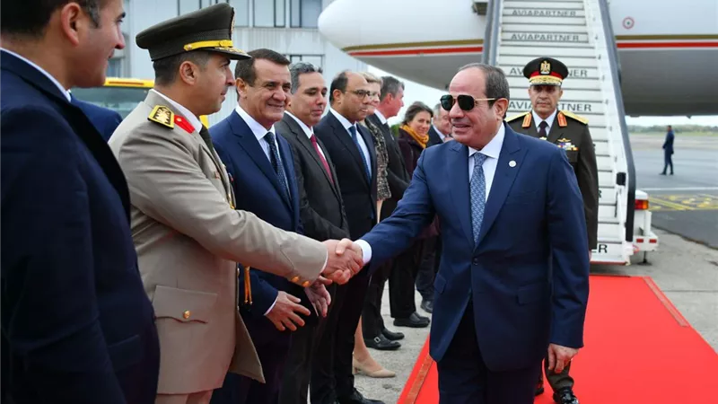 المتحدث الرئاسي ينشر صور وفيديو وصول الرئيس السيسي للمطار العسكري ببروكسل