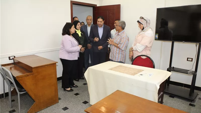 نائبا المحافظ ووزيرالتضامن يتفقدان أنشطة وخدمات جمعية الشابات