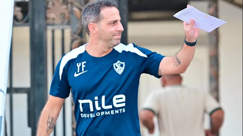 محاضرة فنية من فيريرا للاعبي الزمالك استعدادًا للقاء ديكيداها