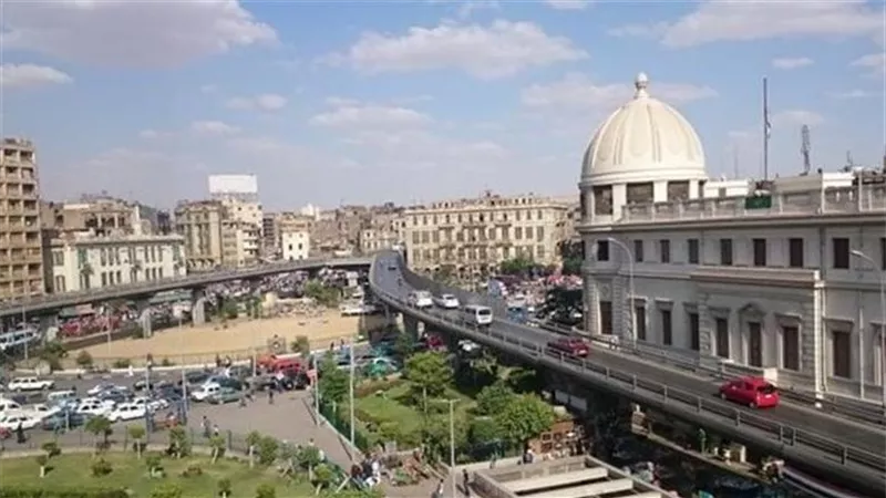 إستكمال تنفيذ أعمال تغيير الأرضية الأيبوكسية لكوبرى الأزهر السفلى