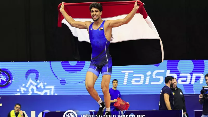محمد حسن يحصد ذهبية العالم ويشكر وزير الرياضة