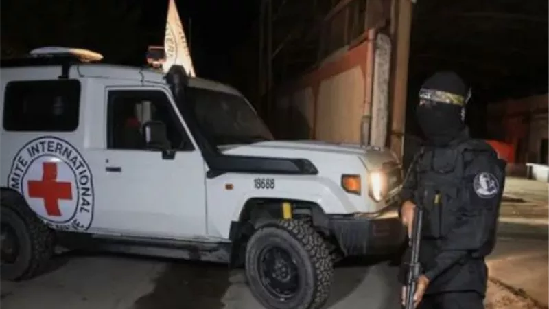 جيش الاحتلال يعلن تسلم الصليب الأحمر جثمان محتجز إسرائيلي في غزة