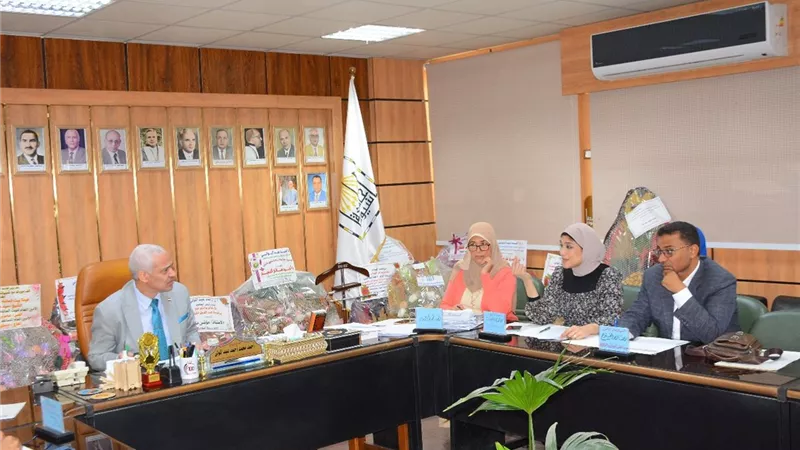 جامعة أسيوط تعقد اجتماع مجلس إدارة صندوق الخدمات الطبية