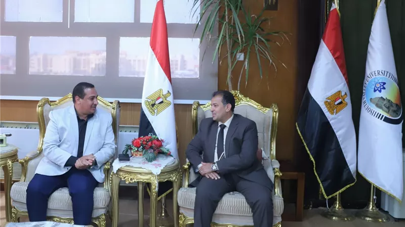 د.احمد عكاوى:52تطبيقًا للحوكمة الإلكترونية يصنعون مستقبل الجامعة