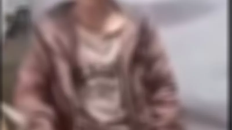 ملابسات فيديو لطفل لتلويحه بسلاح أبيض.. وإيداعه بدور رعاية