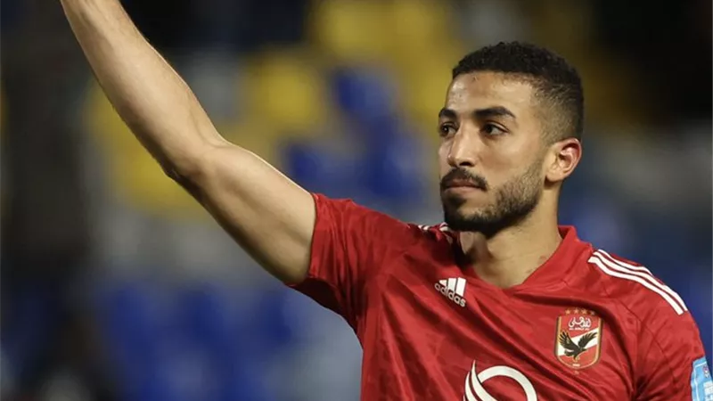شريف عبدالمنعم: الأهلي يحتاج إلى مدافع بمواصفات محمد عبدالمنعم