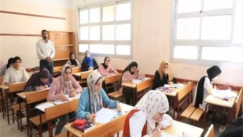 التعليم: امتحانات أكتوبر للثانوي ورقية على مستوى الإدارات