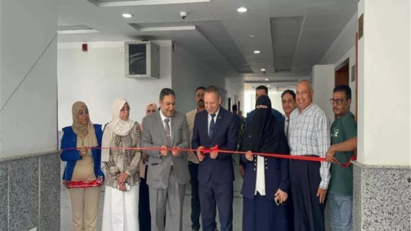 رئيس جامعة دمياط يفتتح حملة 