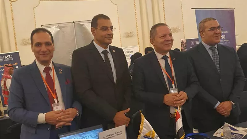 رئيس جامعة دمياط يشارك بفعاليات معرض الخليج للتعليم بجدة