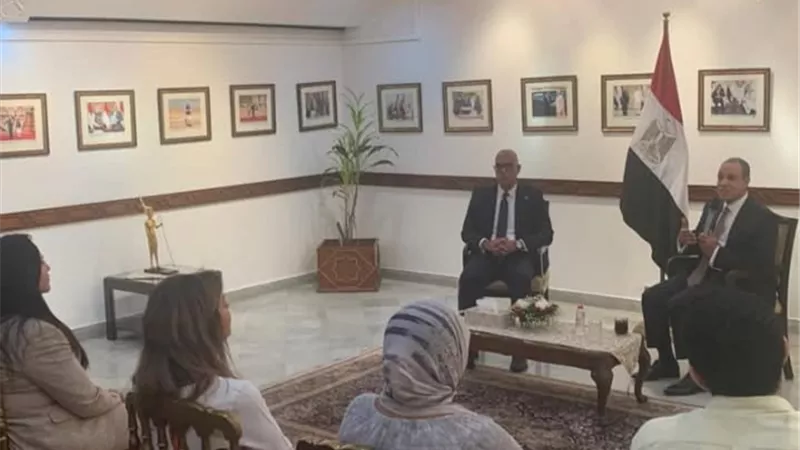 وزير الخارجية يلتقي أعضاء الجالية المصرية بالهند