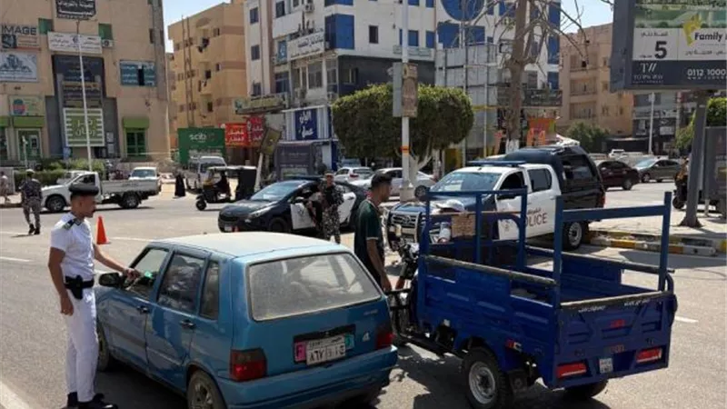 إجراءات أمنية مشددة من شرطة قسم بدر على مستوى أحياء المدينة.. صور