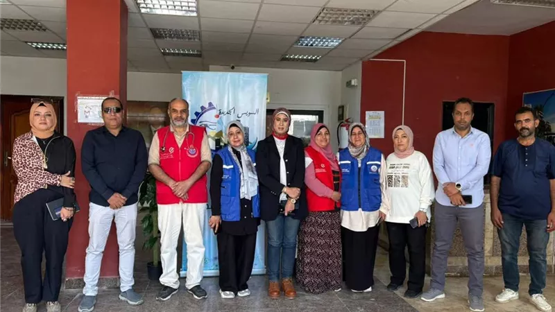 جهاز مدينة السويس الجديدة يستقبل فريق حملة “100 يوم صحة”