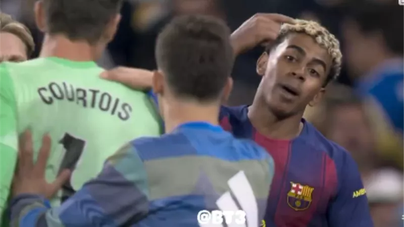 شاهد.. نجوم ريال مدريد يشتبكون مع لامين يامال بعد الكلاسيكو