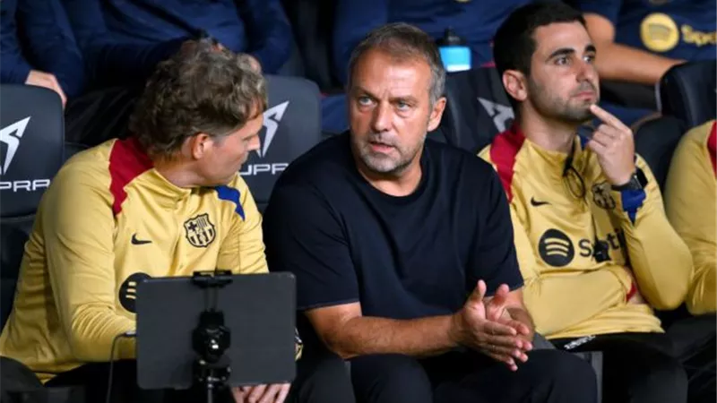 سبب خسارة برشلونة أمام ريال مدريد فى الكلاسيكو.. مساعد فليك يوضح