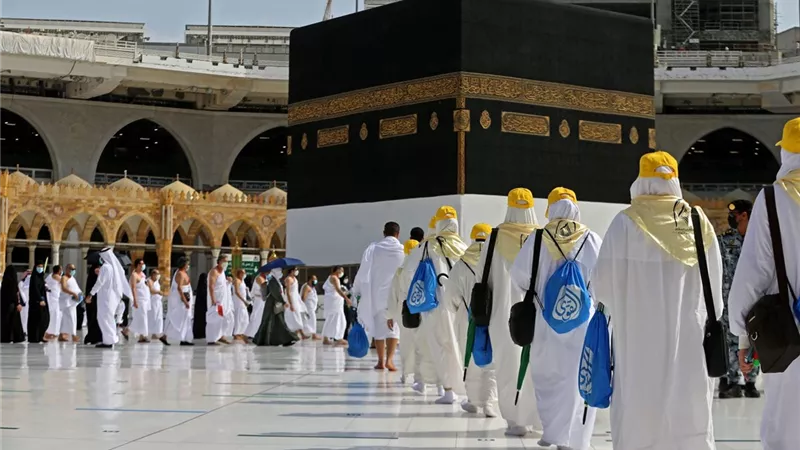 تراجع أسعار الحج السياحي للموسم الجديد