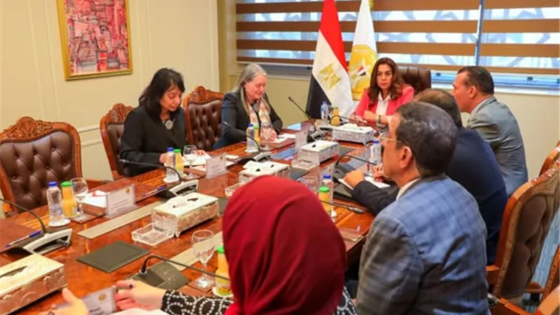 التنمية المحلية تناقش رؤية استكمال تنمية الصعيد مع البنك الدولي