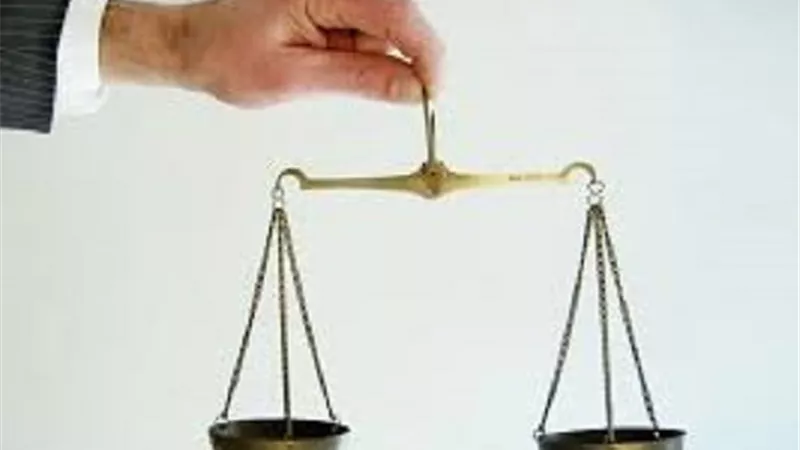 توزيع الميراث في ضوء الشريعة..متى تكون الكتابة للبنات جائزة؟