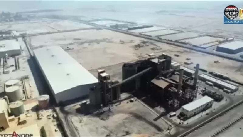 بعد عامين من التوقف.. مصنع البلوكات الكربونية يعود للعمل بالسخنة