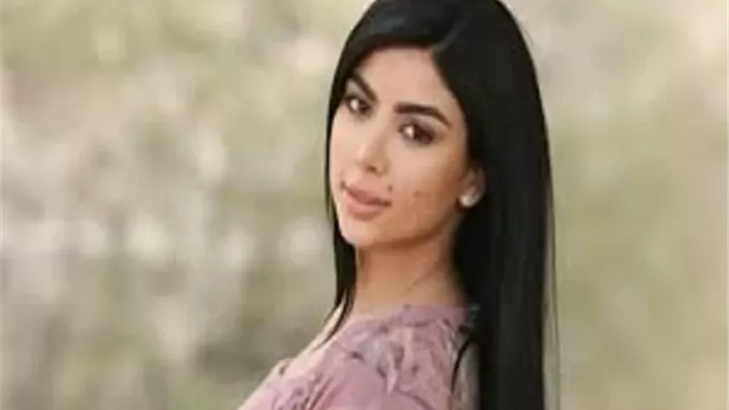 كارولين عزمي مع أمير كرارة فى 
