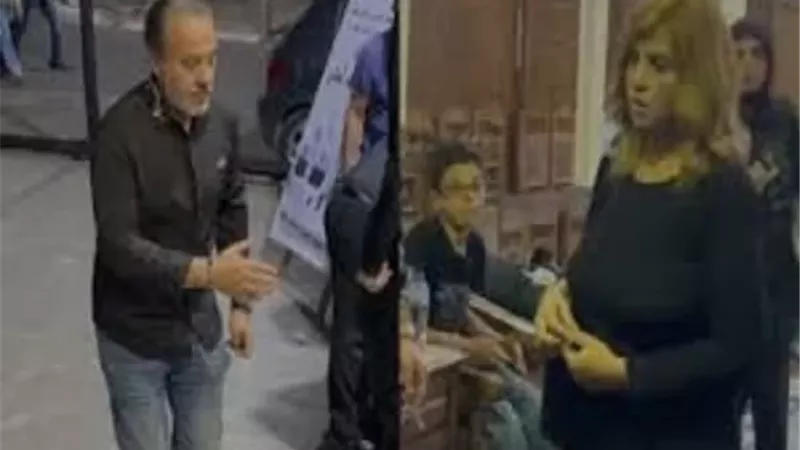 إيهاب فهمي ووفاء مكي فى عزاء شقيق فريدة سيف النصر
