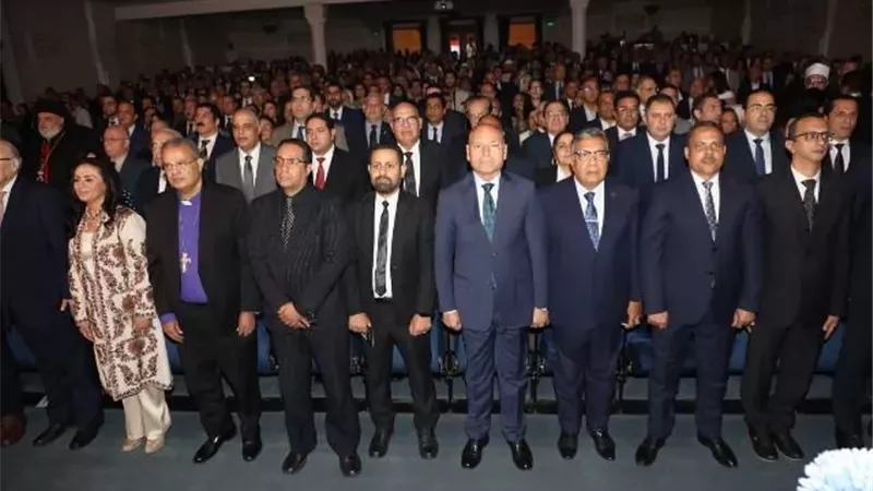 محافظ القاهرة يشهد احتفال اليوبيل الماسى للهيئة القبطية الإنجيلية للخدمات الاجتماعية