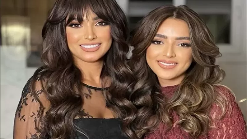 روجينا برفقة ابنتها يخطفان الانظار