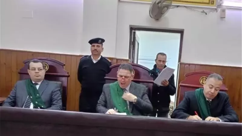 المؤبد لممرض بالمنيالإتجاره في الميثامفيتامين وحيازته سلاحًا أبيض