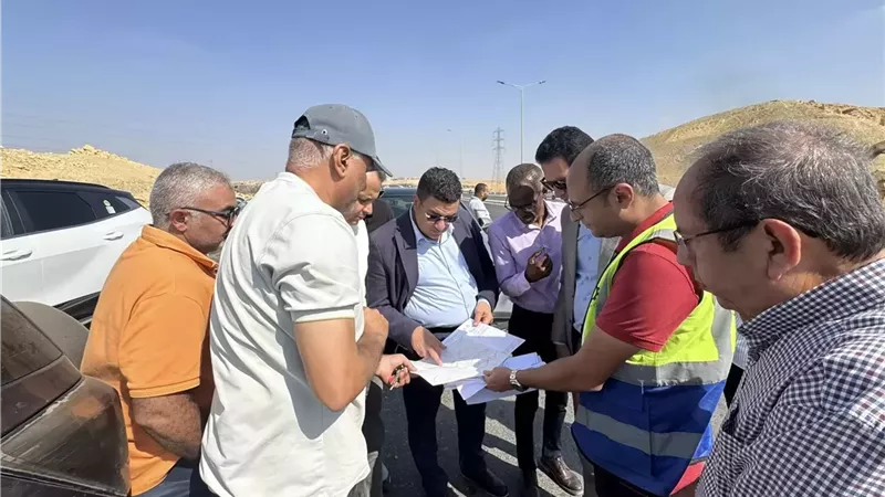 رئيس جهاز القاهرة الجديدة يتابع مشروعات البنية التحتية
