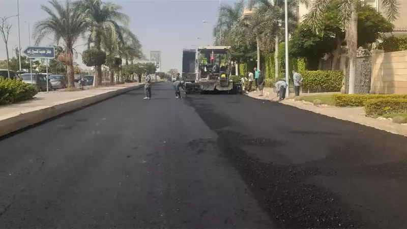 تطوير شامل في الشيخ زايد ورفع كفاءة الطرق الداخلية .. صور