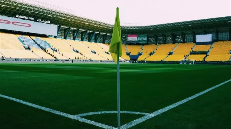ملعب الأول بارك يحتض لقاء النصر والاتحاد