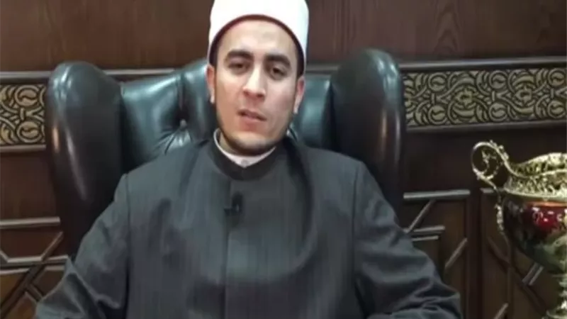 حكم التجارة في بيع السلع بالتقسيط بالفائدة؟