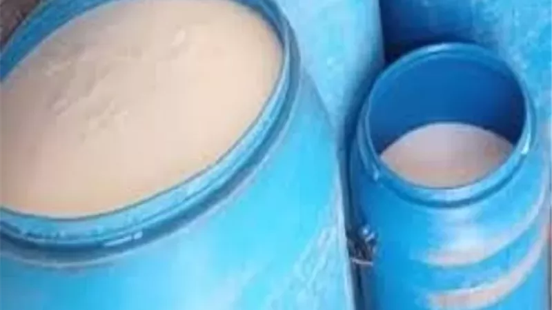 صنع ألبان غير مرخص وكمية ضخمة من المنتجات الفاسدة بالمنيا