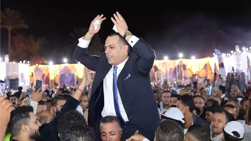 محمود شعلان ... الفتى الذهبي للبرلمان يواصل مسيرة العطاء عن دائرة كفر الدوار
