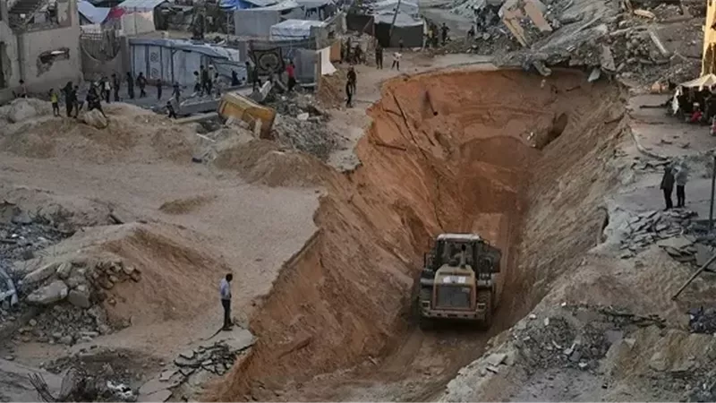 عمليات بحث مكثفة عن جثث المحتجزين فى القطاع