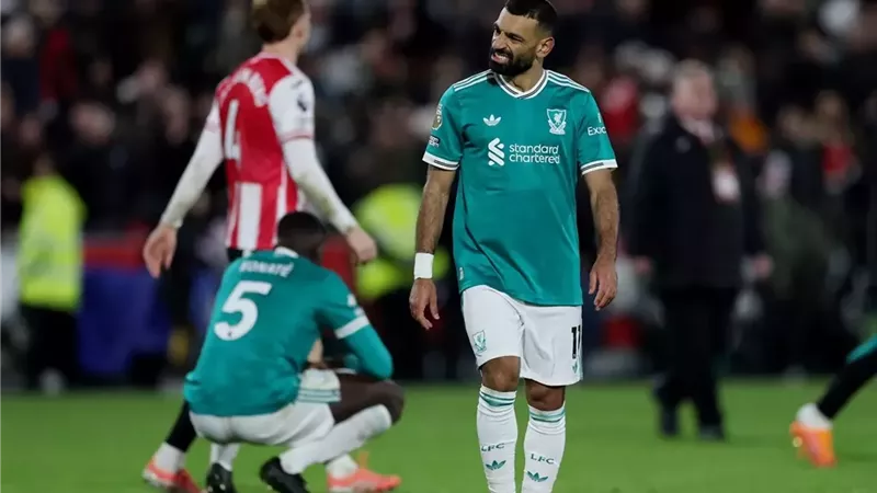 ليفربول يفقد بريقه في ولاية آرني سلوت الثانية
